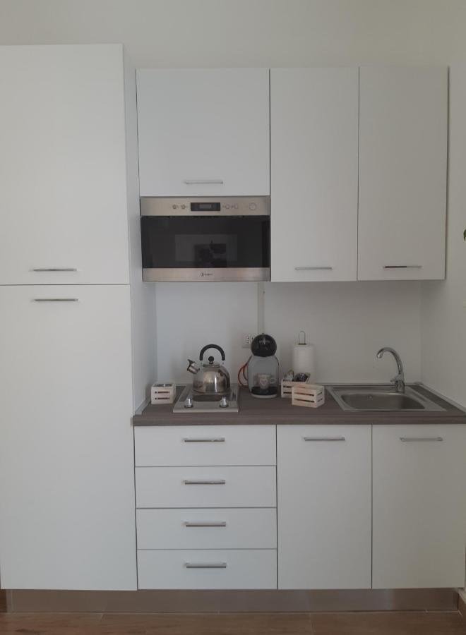 Guest House Al Mare Чивитавекия Екстериор снимка