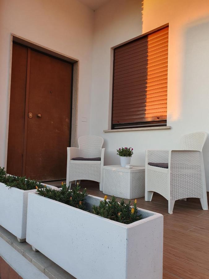 Guest House Al Mare Чивитавекия Екстериор снимка
