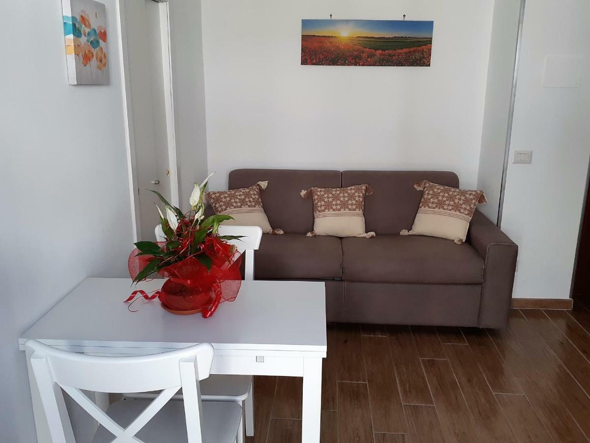 Guest House Al Mare Чивитавекия Екстериор снимка